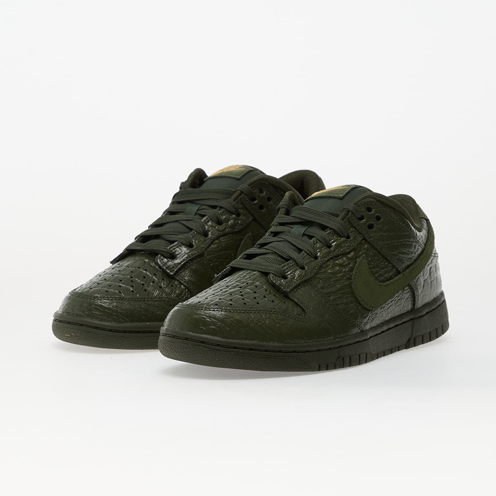 Women's shoes Nike Dunk Low Carbon Green/ Carbon Green-Metallic Gold