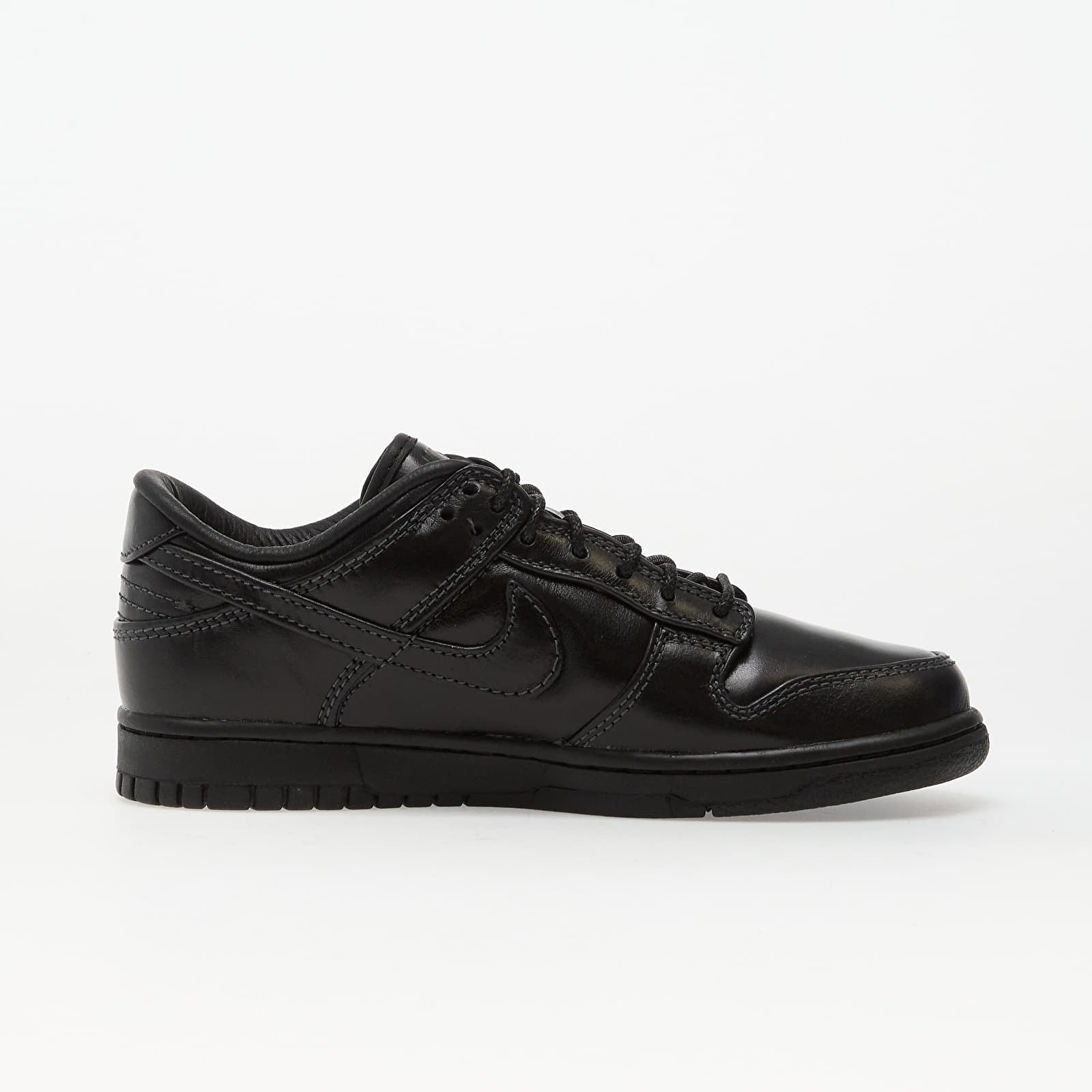Skor för män Nike Dunk Low Retro Prm Qs Black/ Black-Black