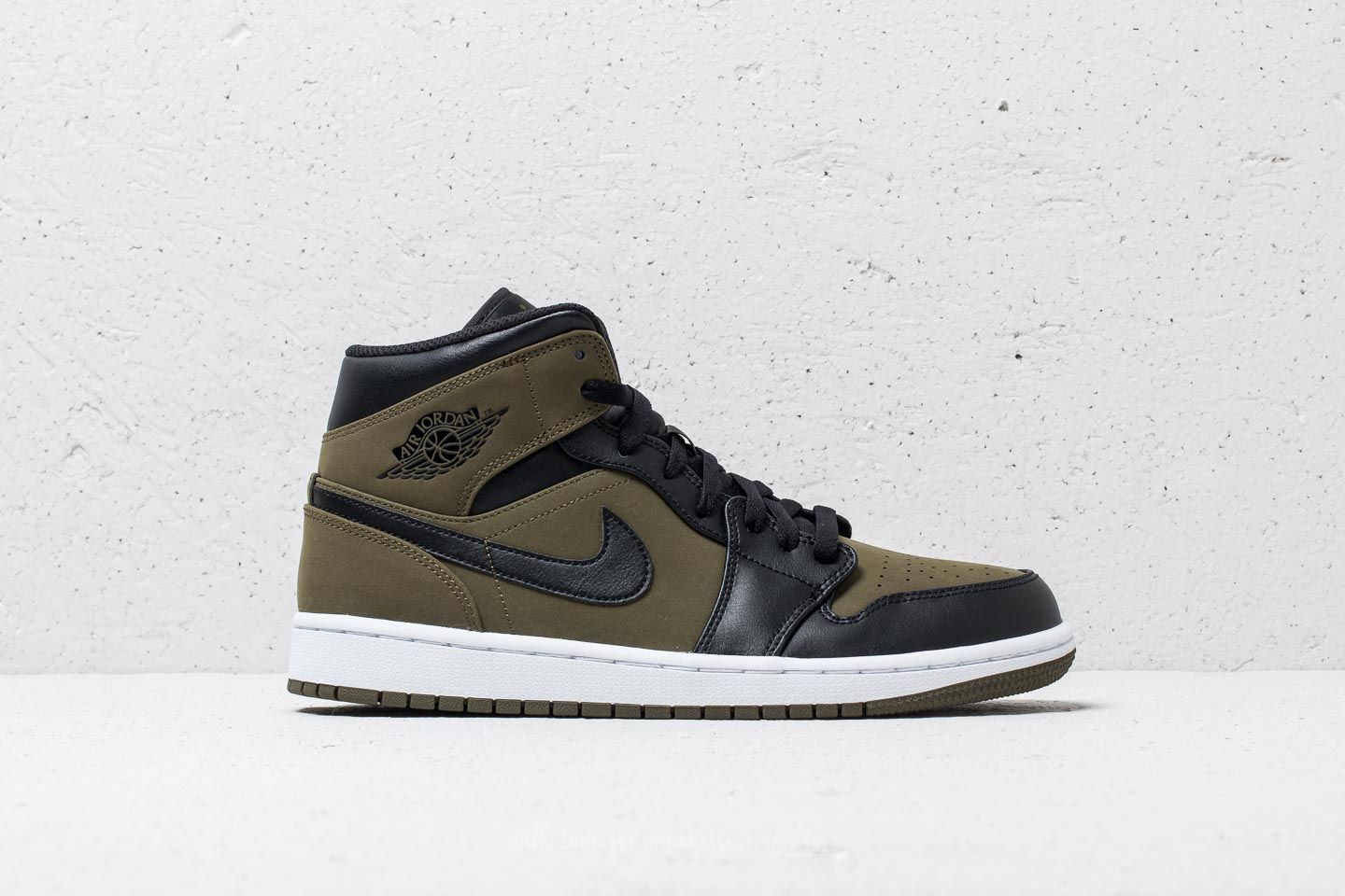 Men s shoes Air Jordan 1 Mid Olive Canvas Black White Footshop