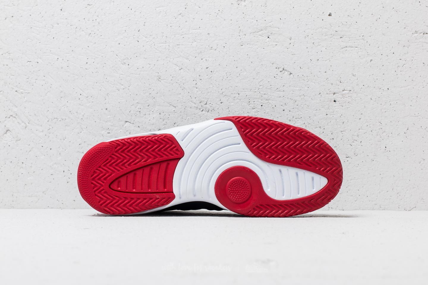 Férfi cipők Jordan Max Aura Black/ Black-Gym Red