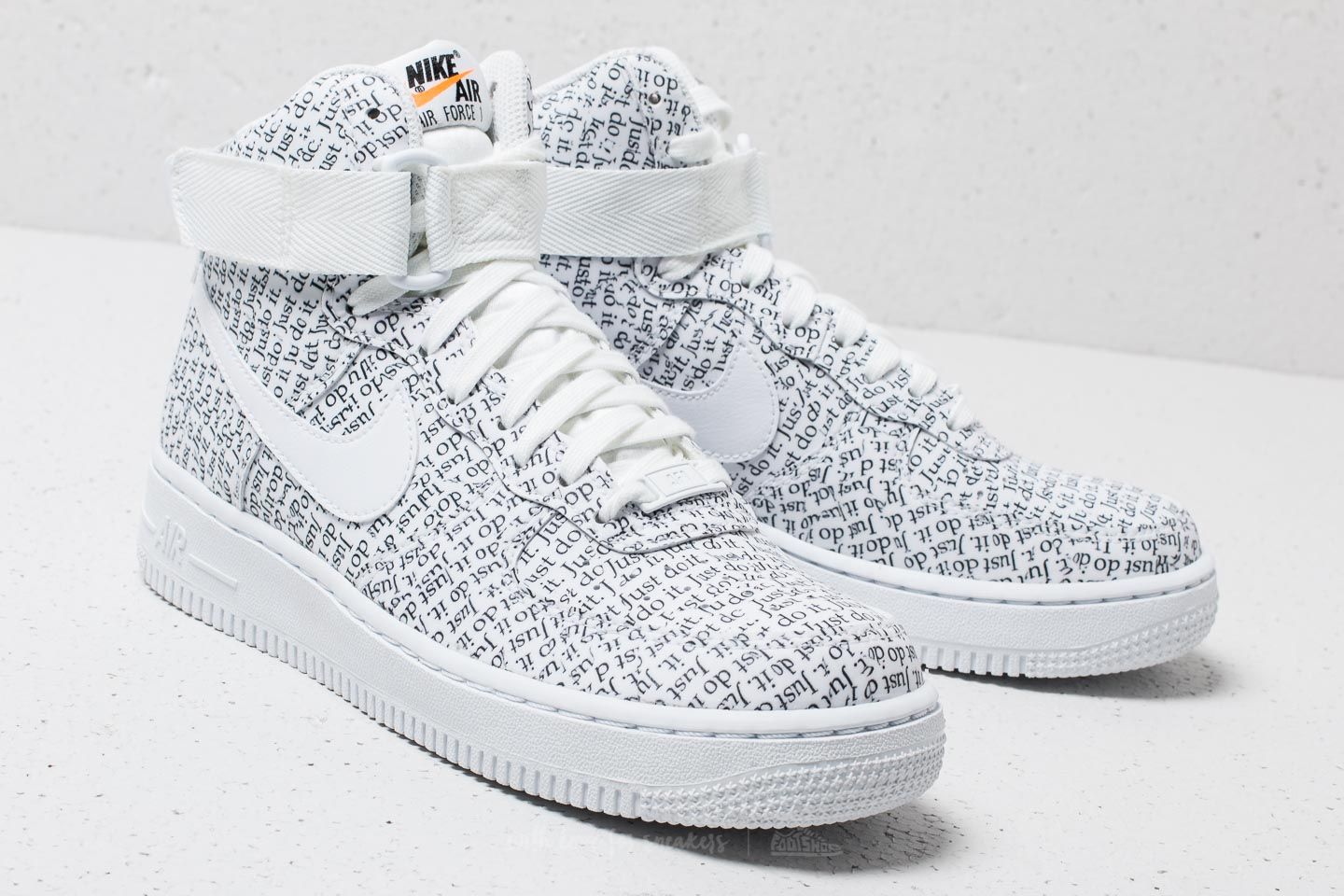 Women s shoes Nike Wmns Air Force 1 Hi LX White White White Black