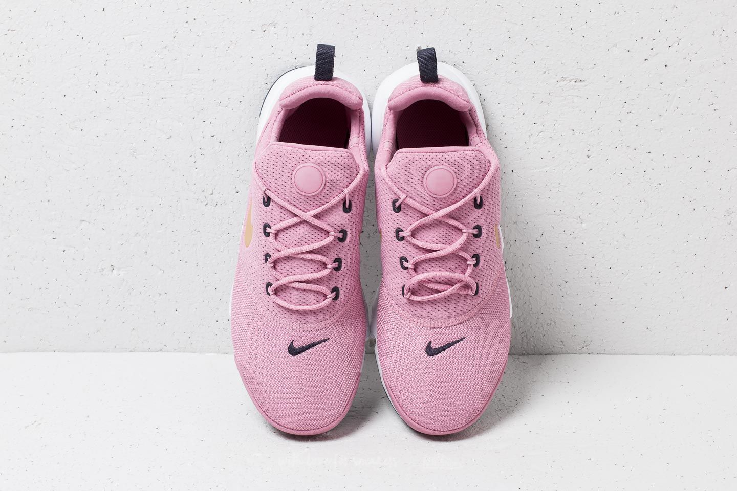 Women s shoes Nike Presto Fly GS Elemental Pnk Metallic Gold Footshop