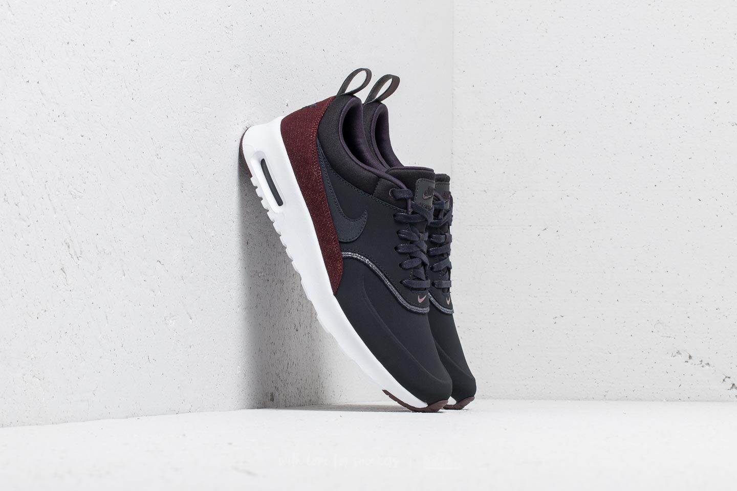 Damen Sneaker und Schuhe Nike Wmns Air Max Thea Premium Oil Grey/ Oil Grey