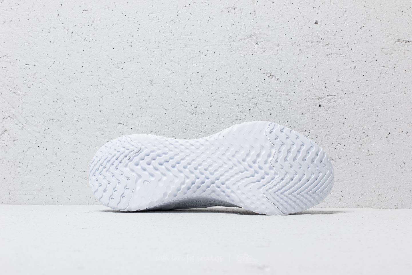 Epic react flyknit true white hotsell