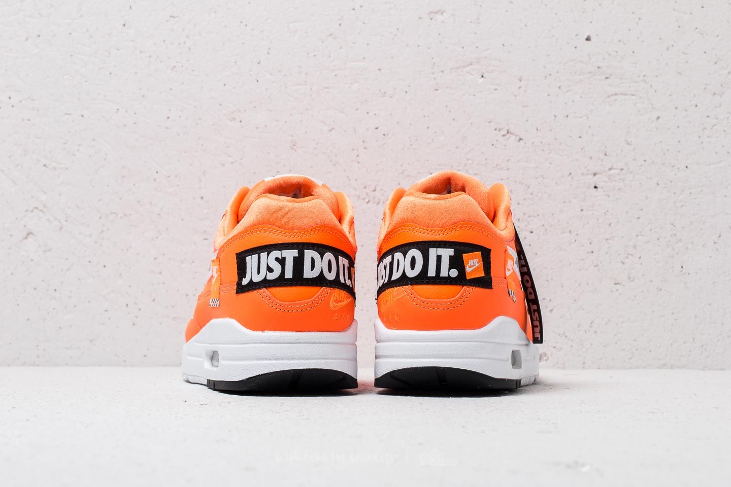 Damesschoenen Nike Air Max 1 LX WMNS "Just Do It" Total Orange/ White-Black