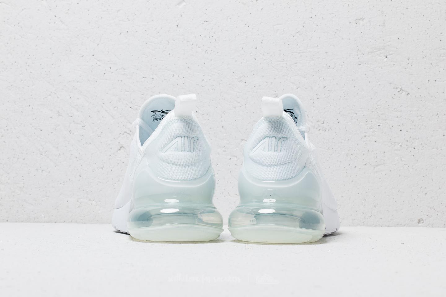 270's store all white