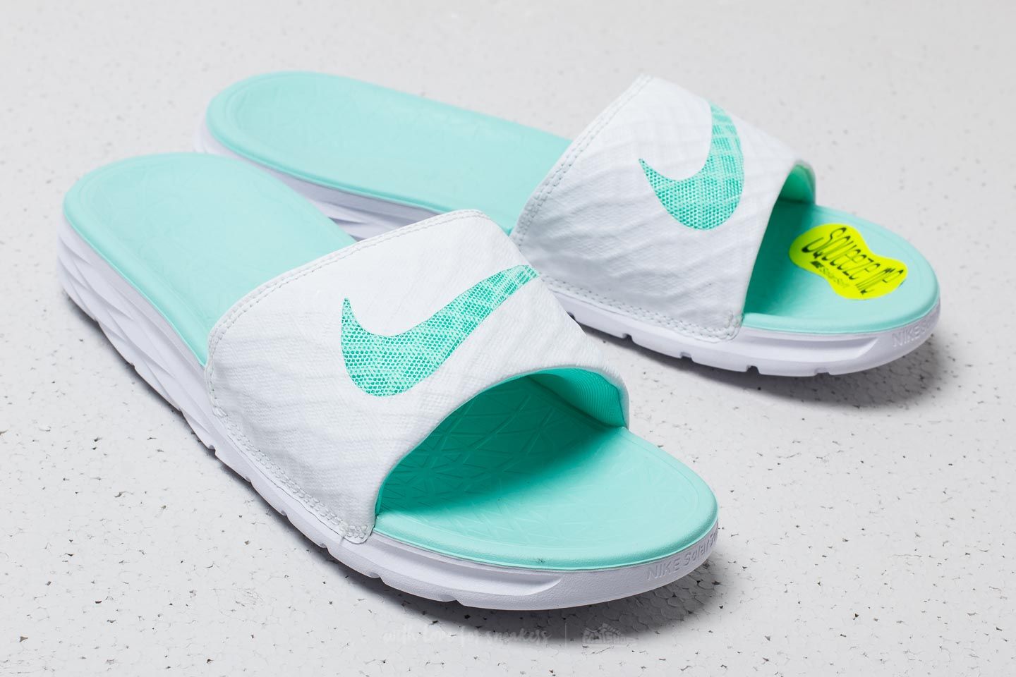 Women's shoes Nike Wmns Benassi Solarsoft White/ Artisan Teal