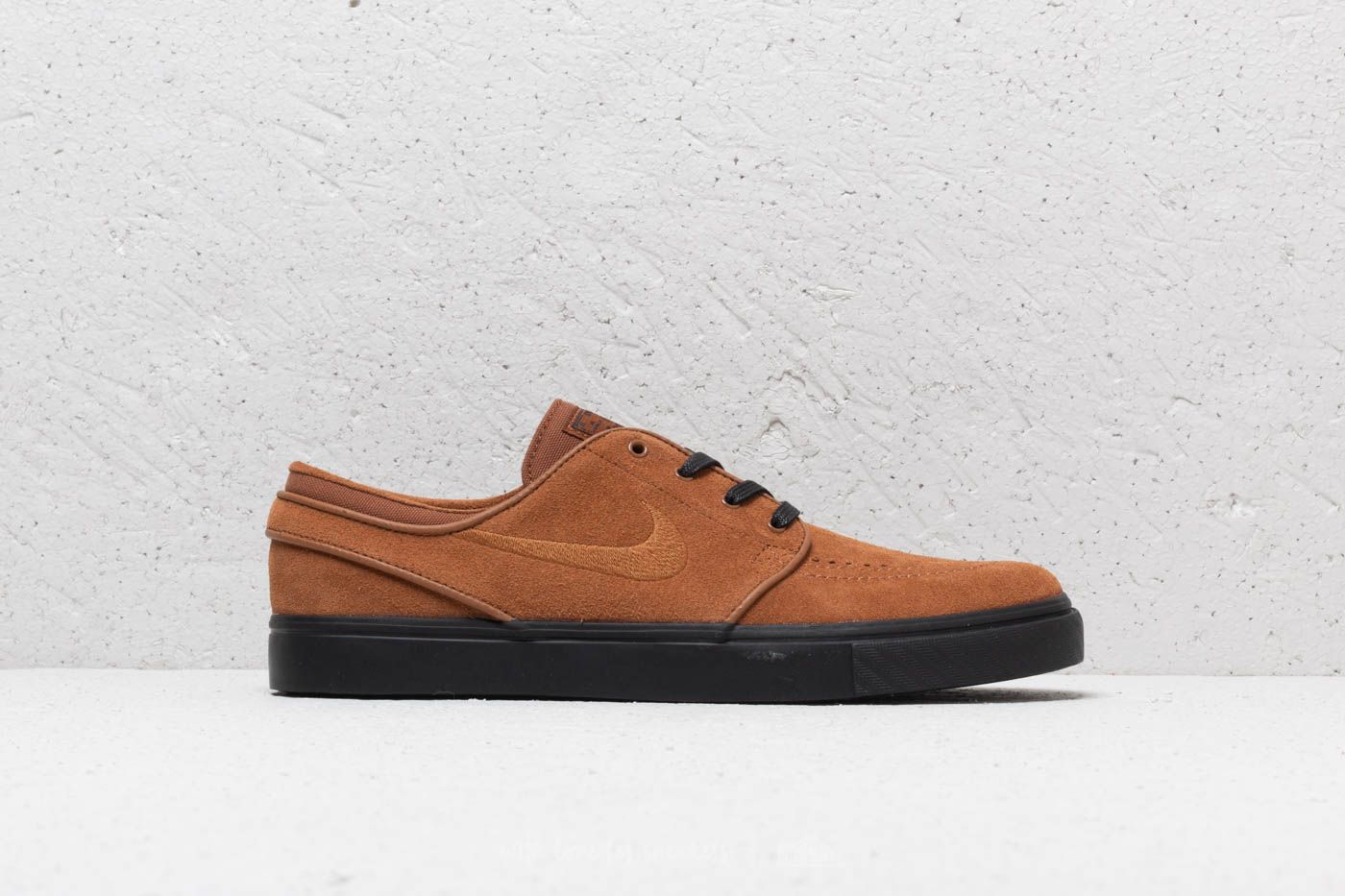 Light british tan janoski on sale