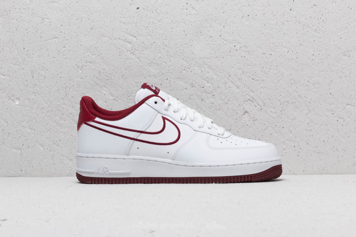 Nike air force 1 虂07 leather 'emblem' - team red hotsell