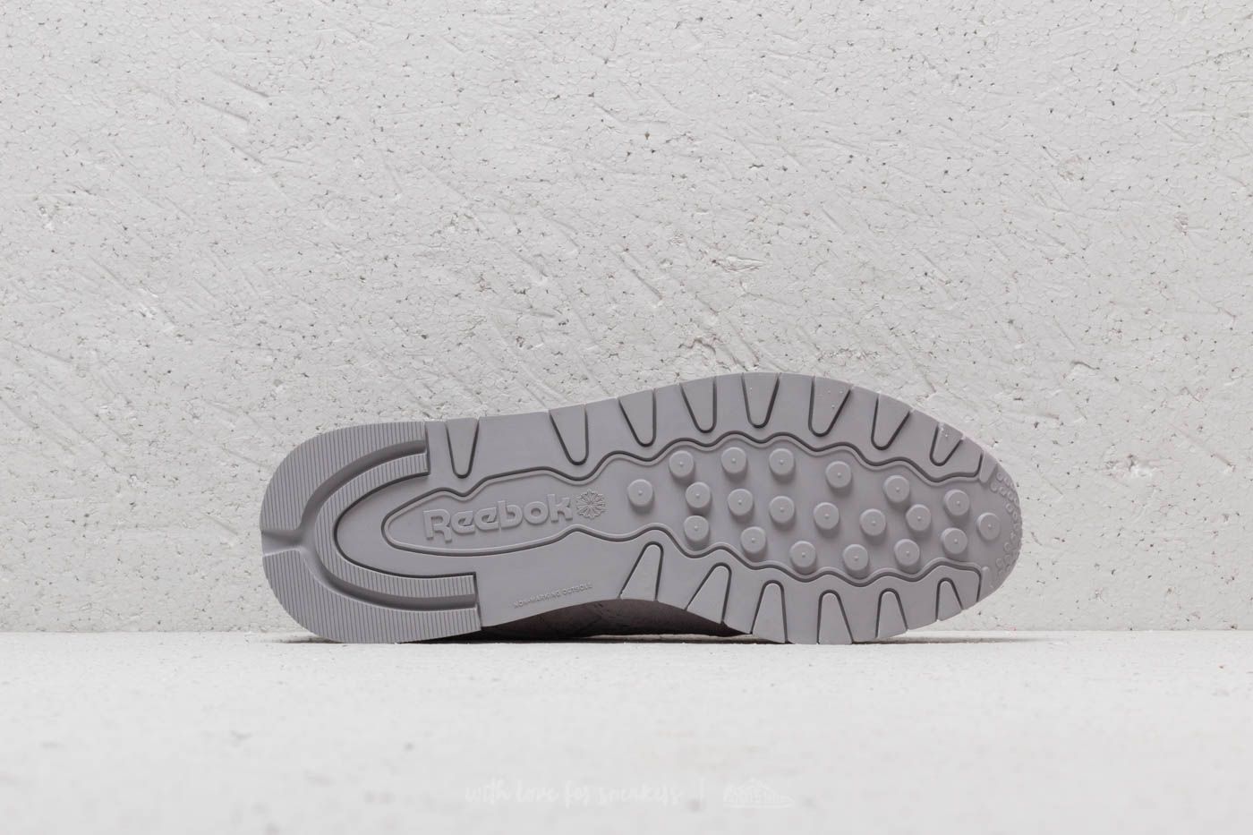 Dámské tenisky a boty Reebok Classic Leather Whisper Grey