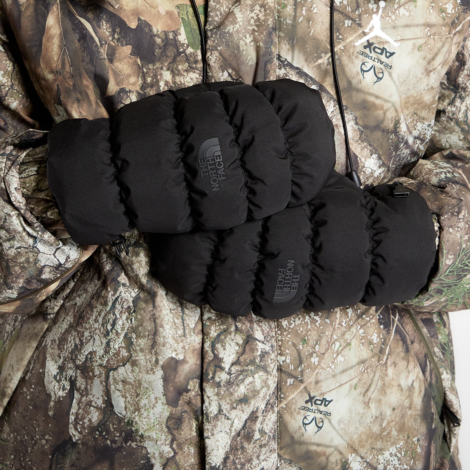 Handskar The North Face Montana Puffer Mitt TNF Black