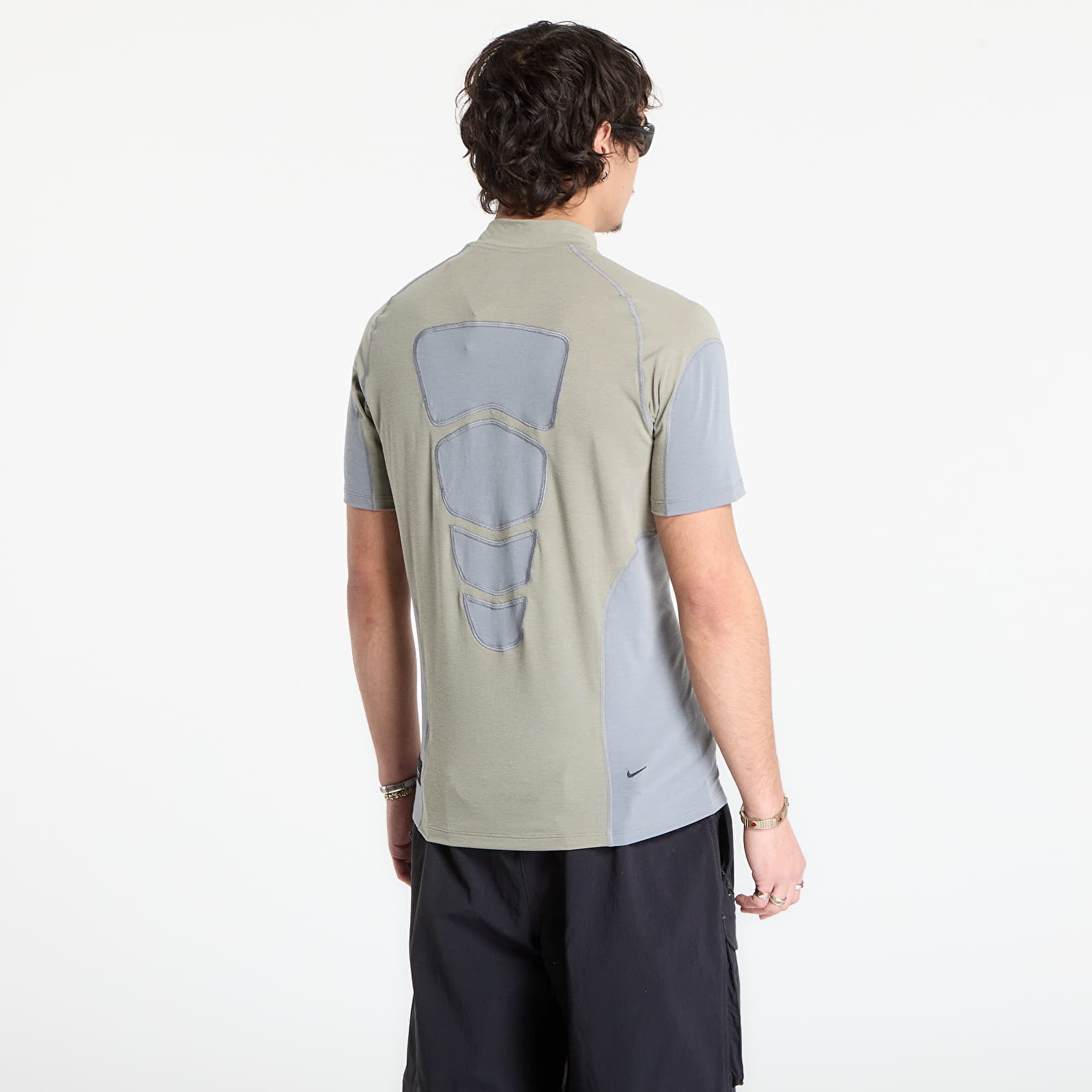 T-shirts Nike Men's Dri-FIT Short-Sleeve Base Layer Light Army/ Cool Grey/ Cool Grey/ Black