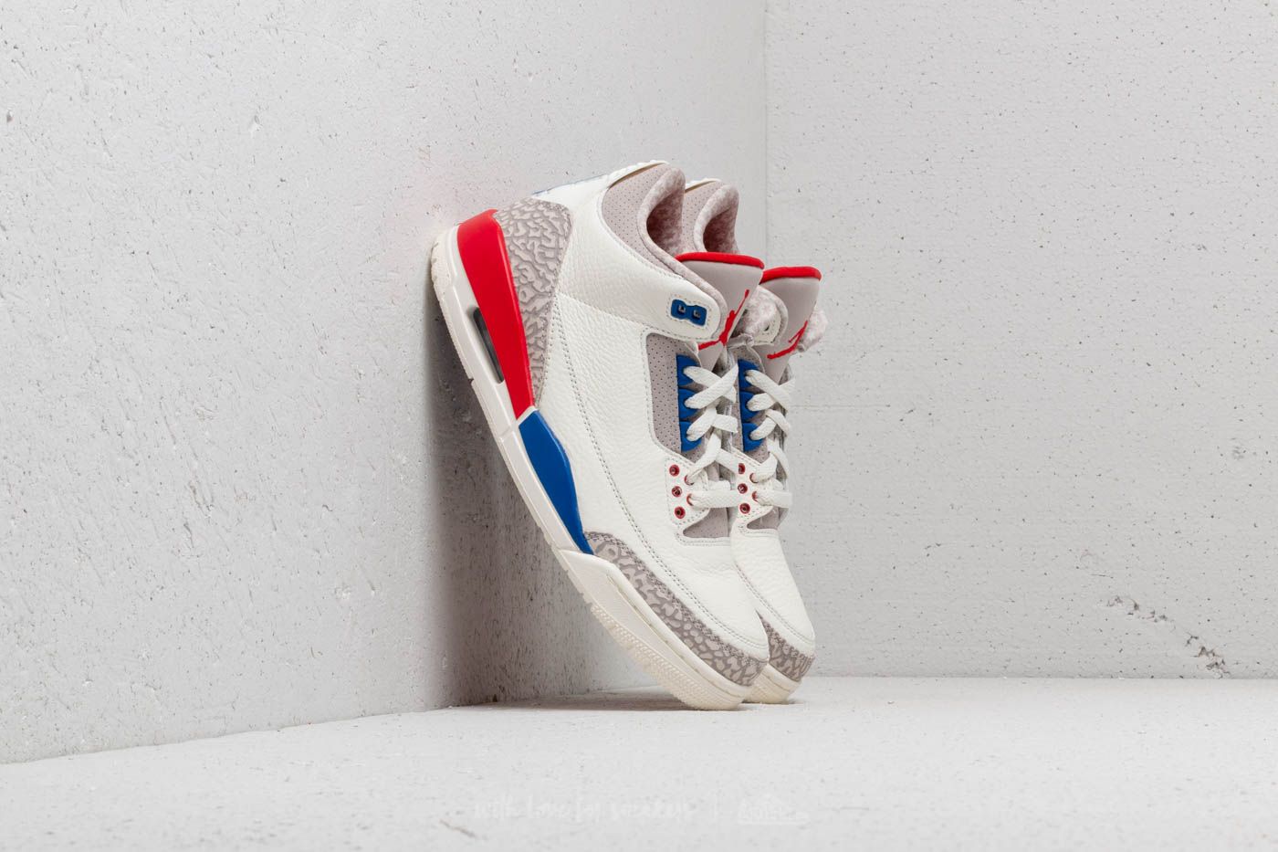 Men's shoes Air Jordan 3 Retro Sail/ Sport Royal-Light Bone