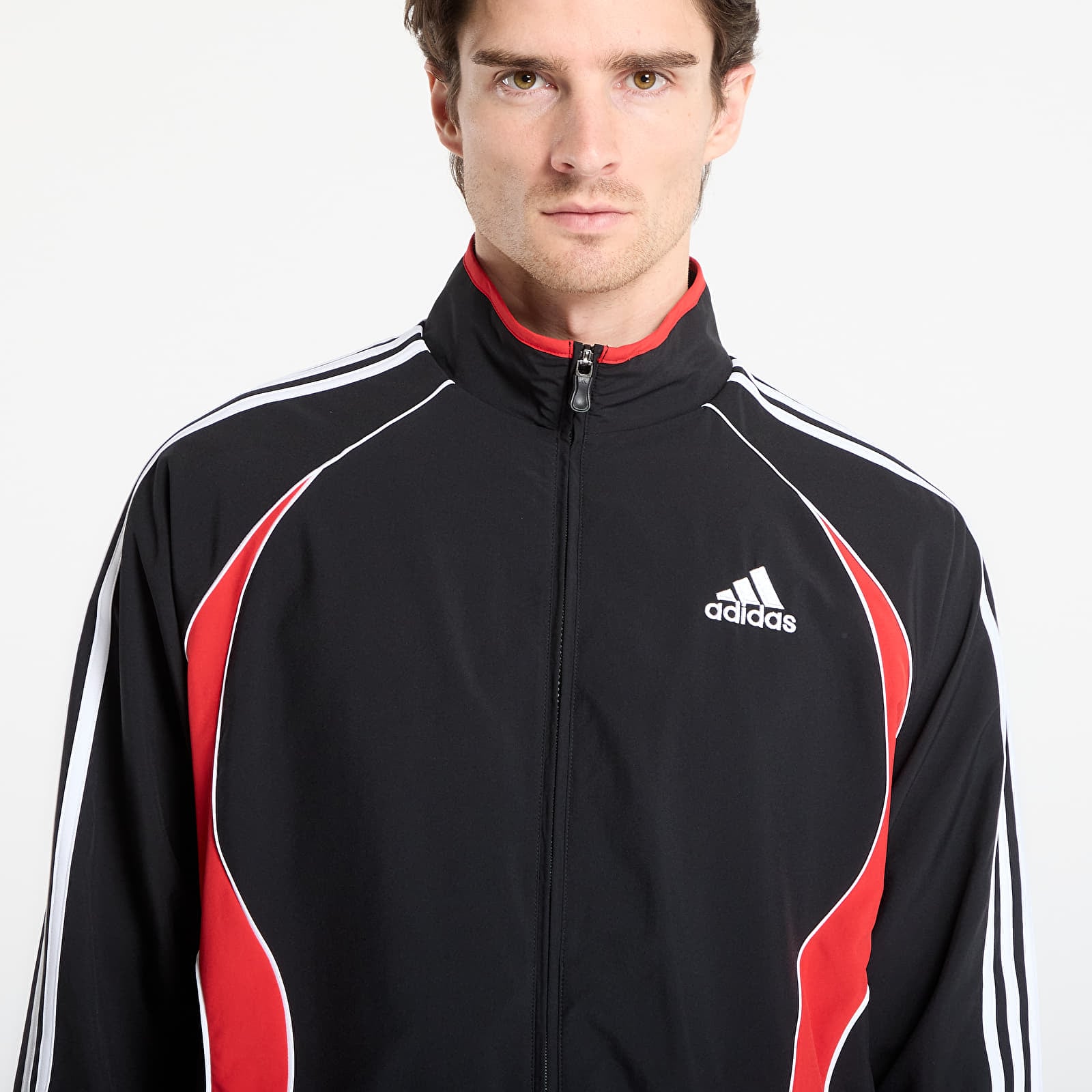 Vyriškos striukės adidas Teamgeist Tt Black/ Better Scarlet