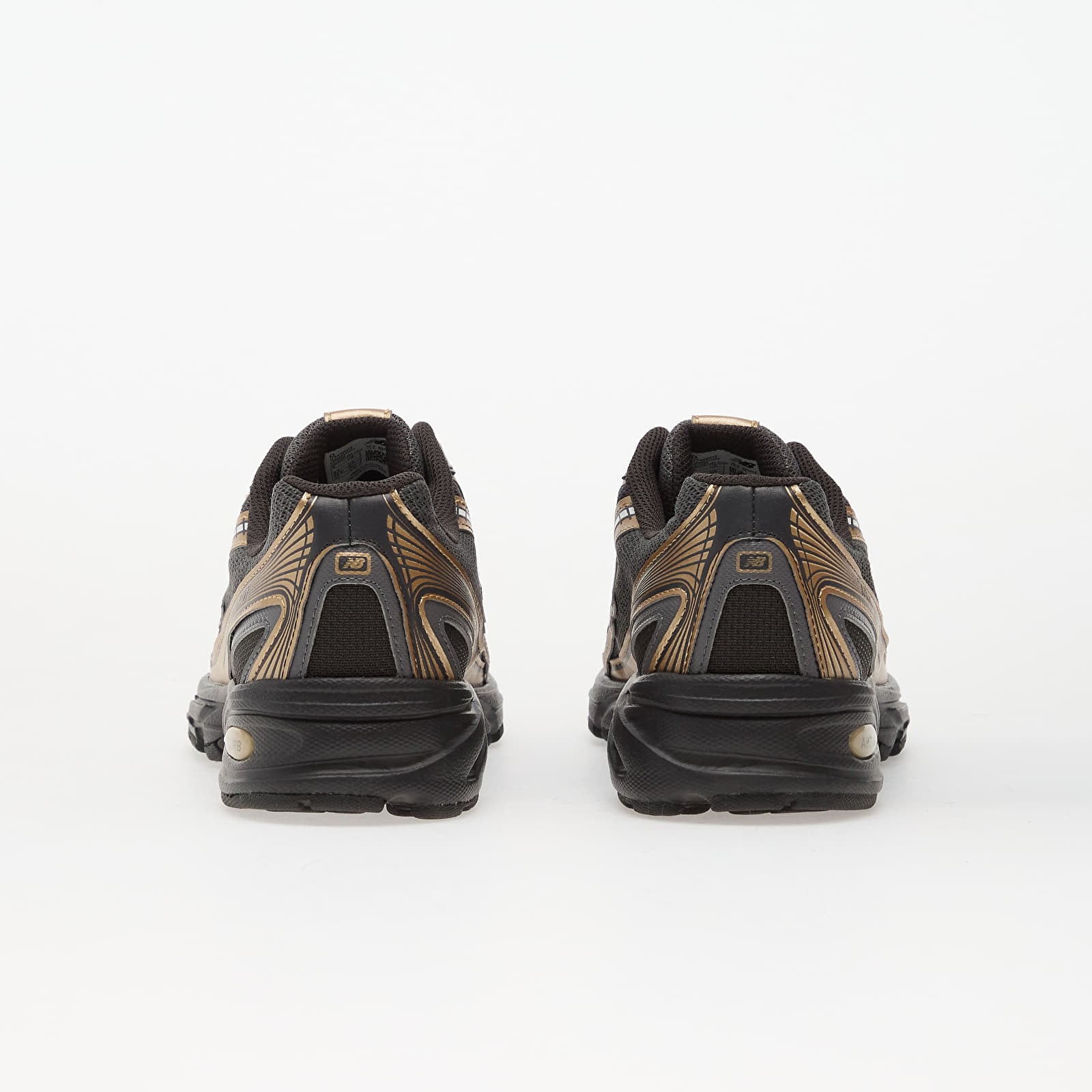 Skor för män New Balance 740S Black