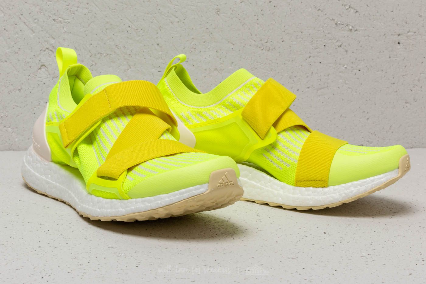 adidas Stella McCartney シューズ　黄色 イエロー（黄色）系 adidas by Stella McCartney(アディダスバイステラ