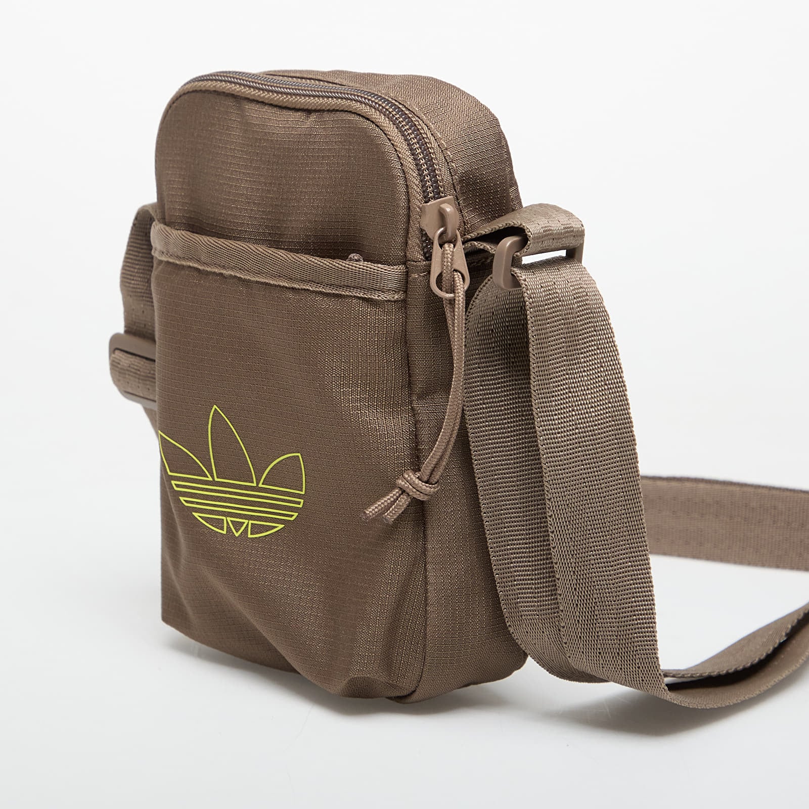 Сумки через плечо adidas Ac Festival Bag Blabro/ Semi Solar Yellow