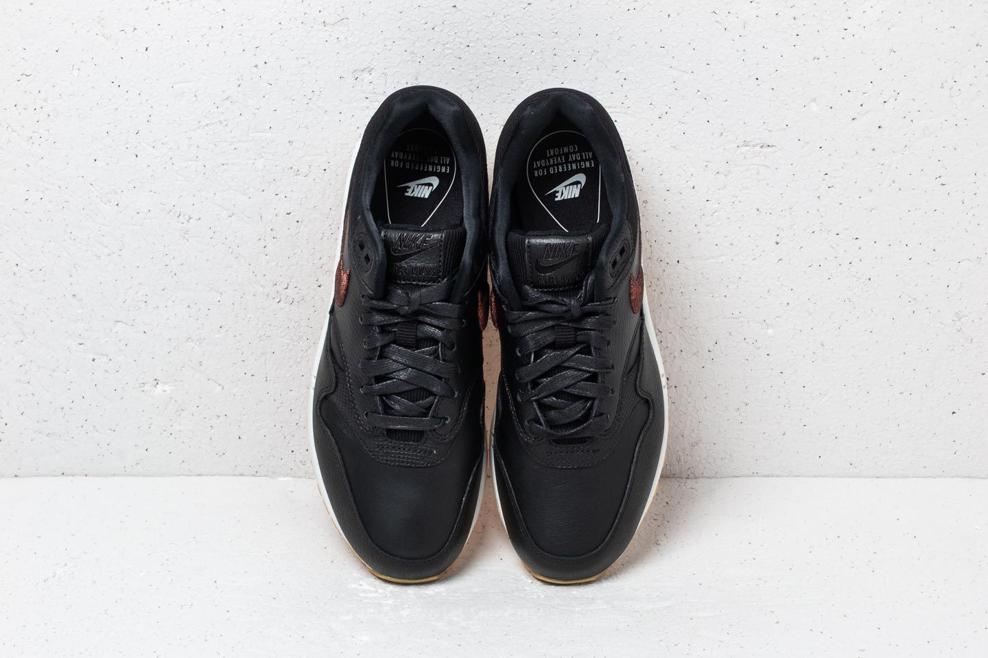 Nike air max 1 premium black gum store