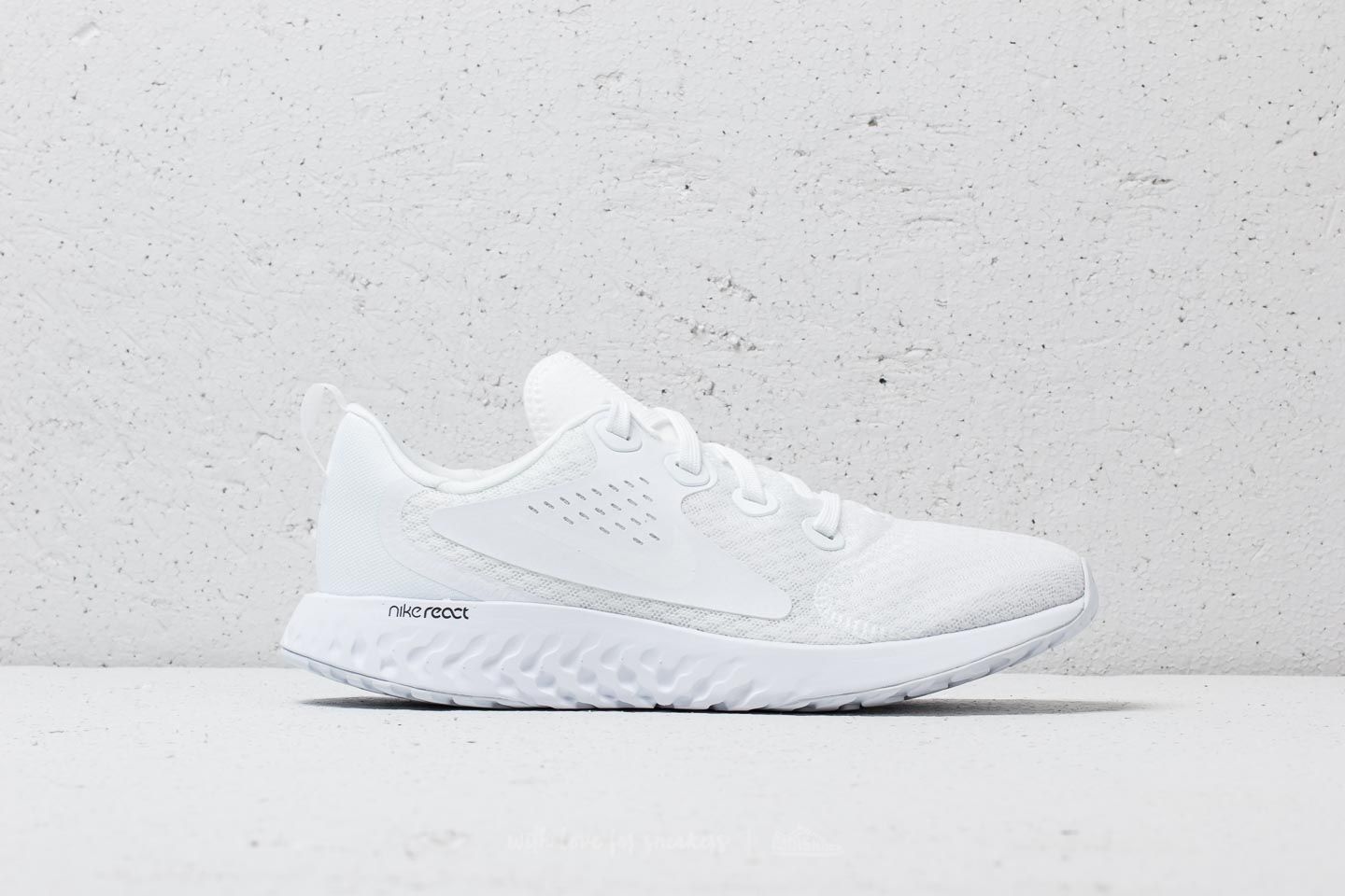 Nike legend react gs white clearance