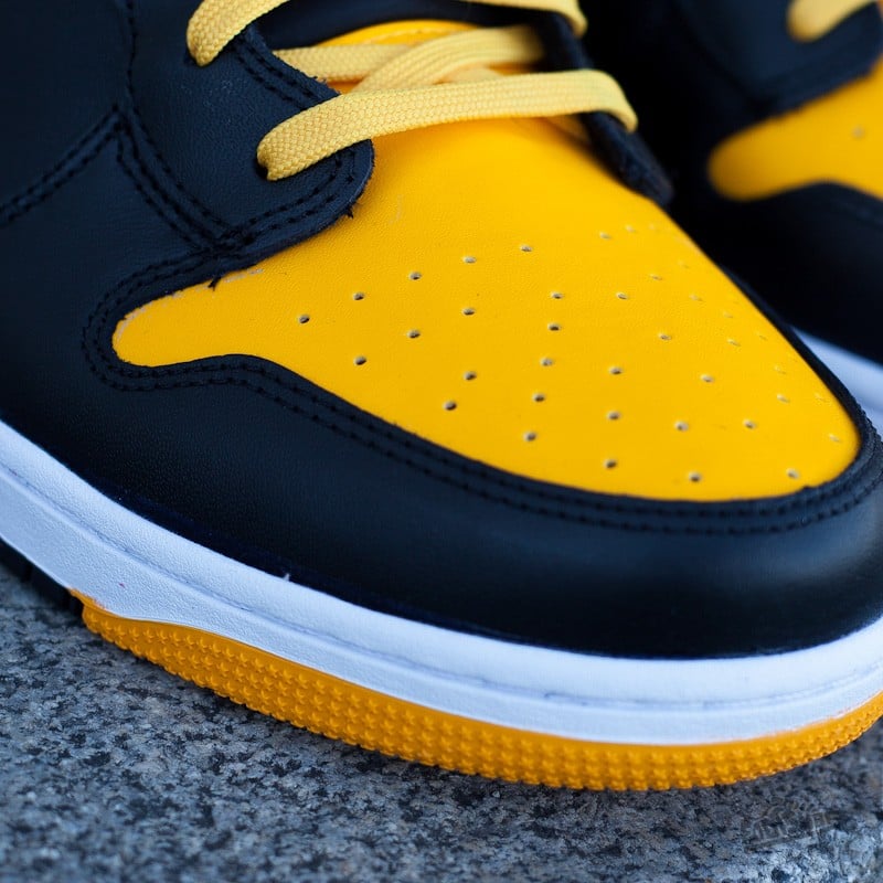 Men's shoes Nike Dunk CMFT University Gold/Black-White