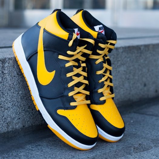 Men s shoes Nike Dunk CMFT University Gold Black White Footshop