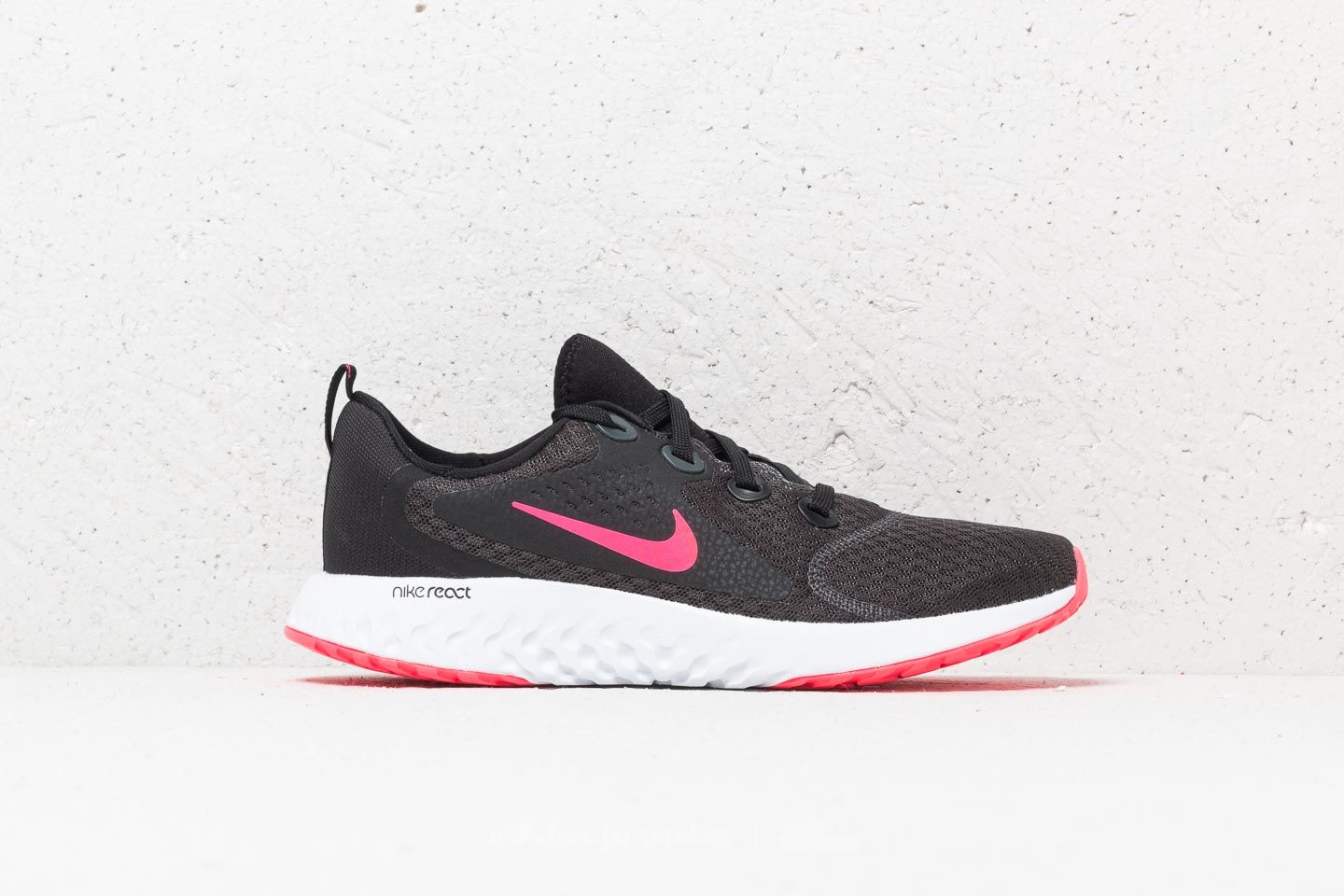 Women s shoes Nike Legend React GS Black Racer Pink Anthracite Footshop