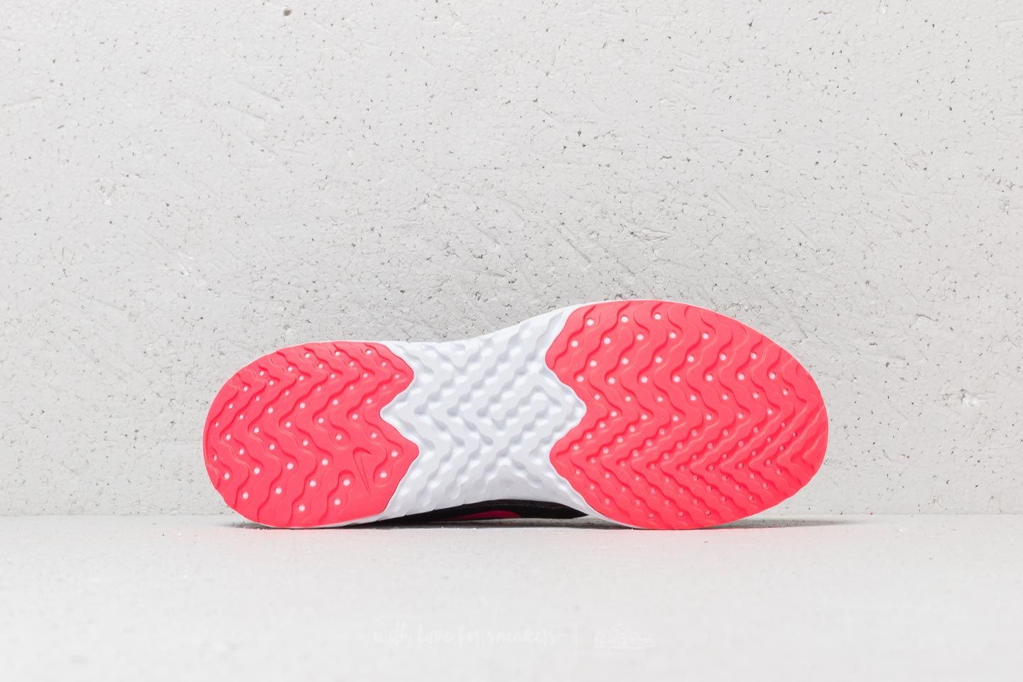 Women's shoes Nike Legend React (GS) Black/ Racer Pink-Anthracite
