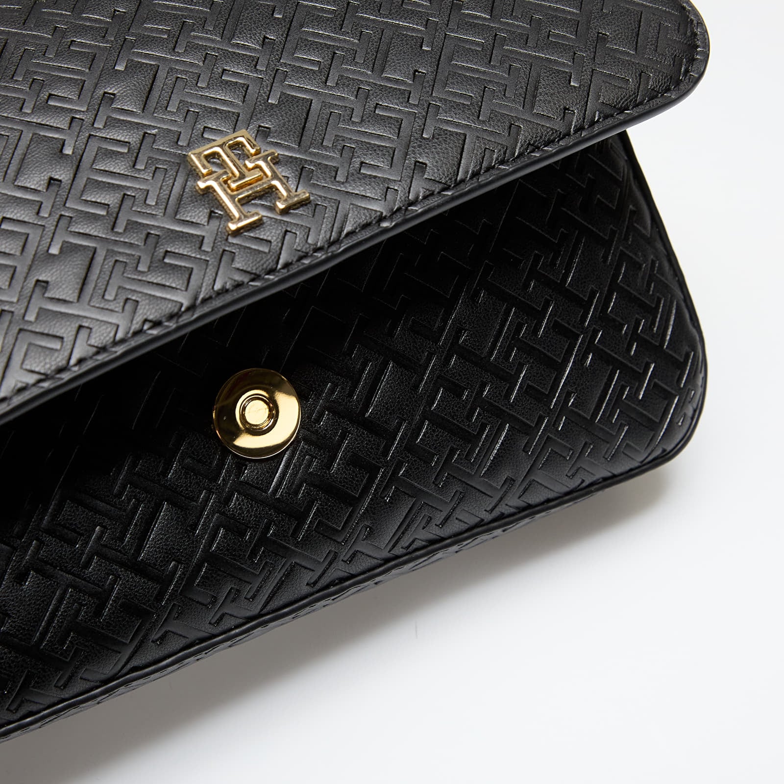 Moške torbice Tommy Hilfiger Th Icon Conv Crossover Mono Black