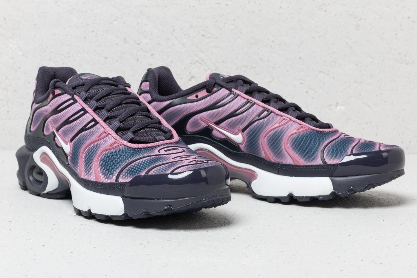Air max plus gridiron/white/elemental pink cheap