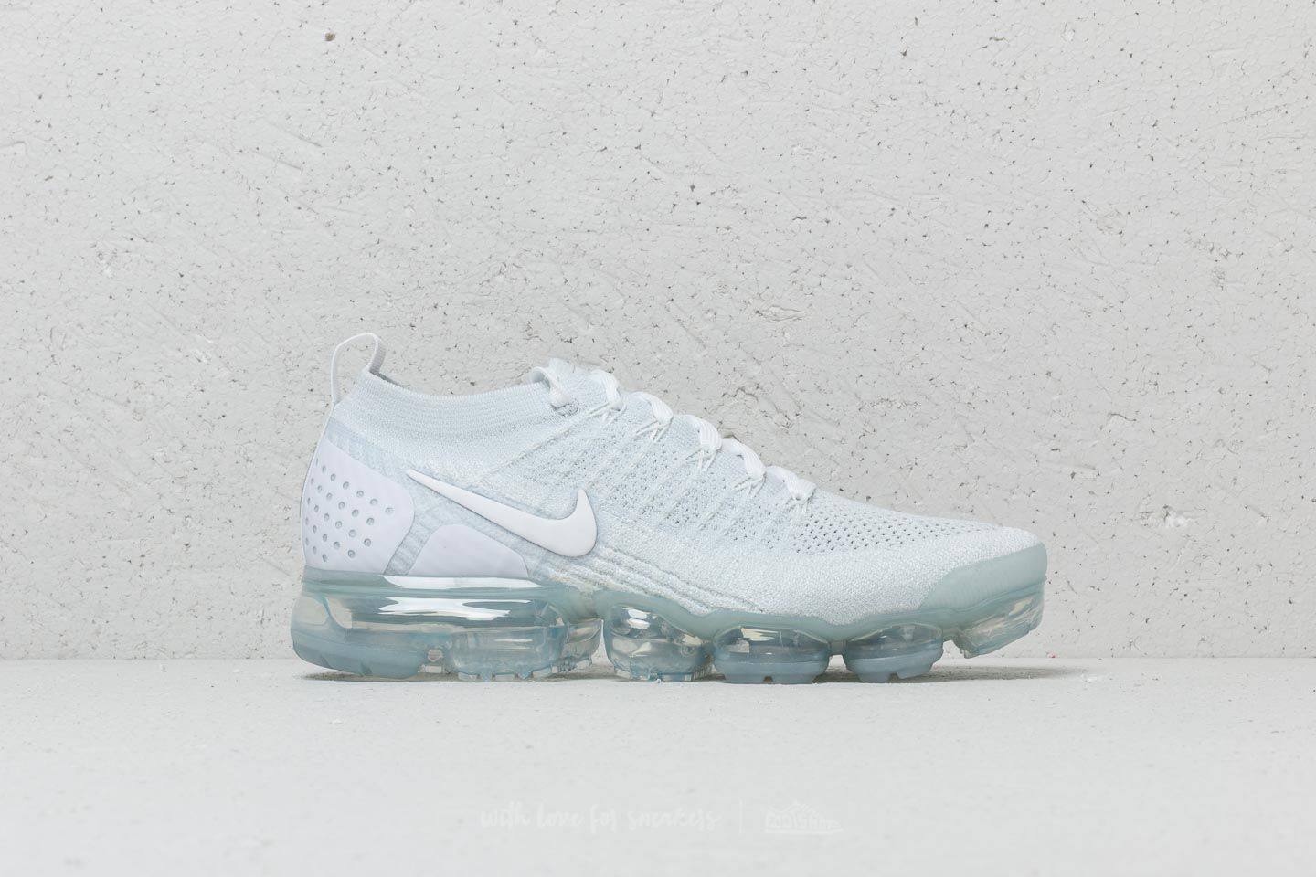 All white cheap vapormax 2.0