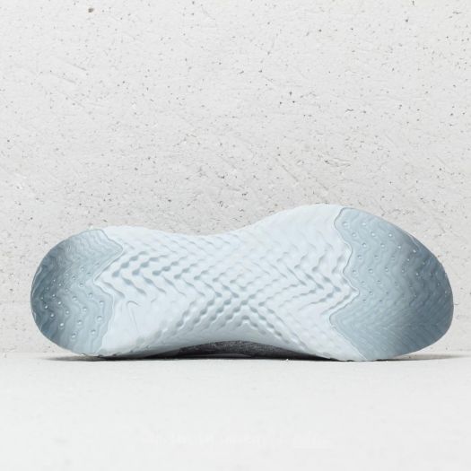 Women s shoes Nike Epic React Flyknit GS Wolf Grey White Cool Grey Footshop