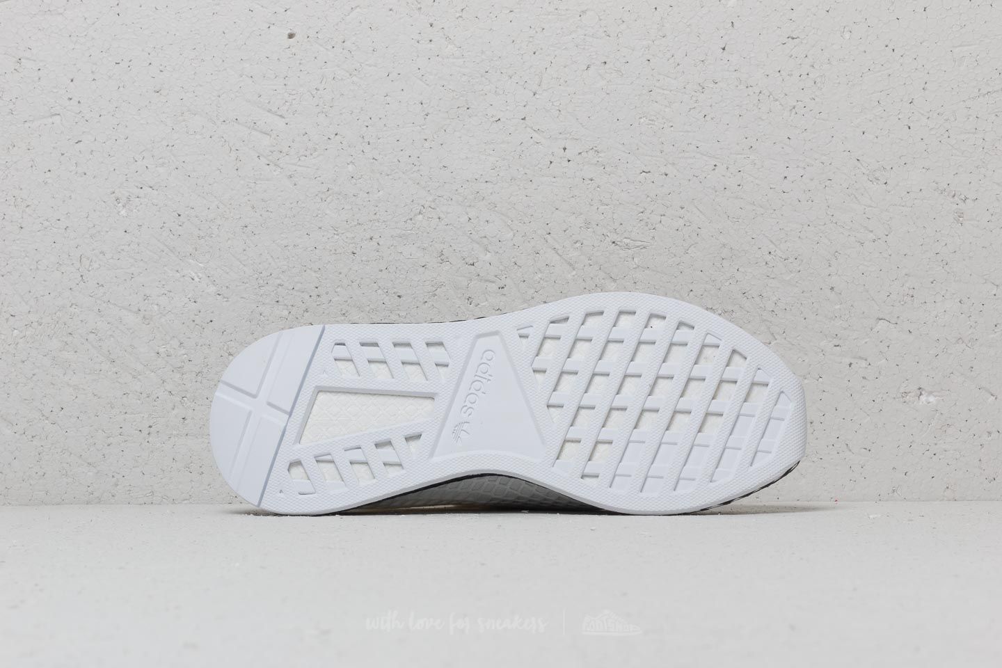 Adidas deerupt junior white hotsell