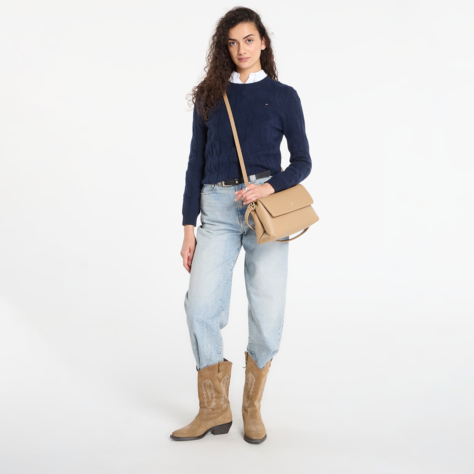 Pulovere pentru femei Tommy Hilfiger Soft Wool Cable C-Neckk Ls Sweater Dark Night Navy