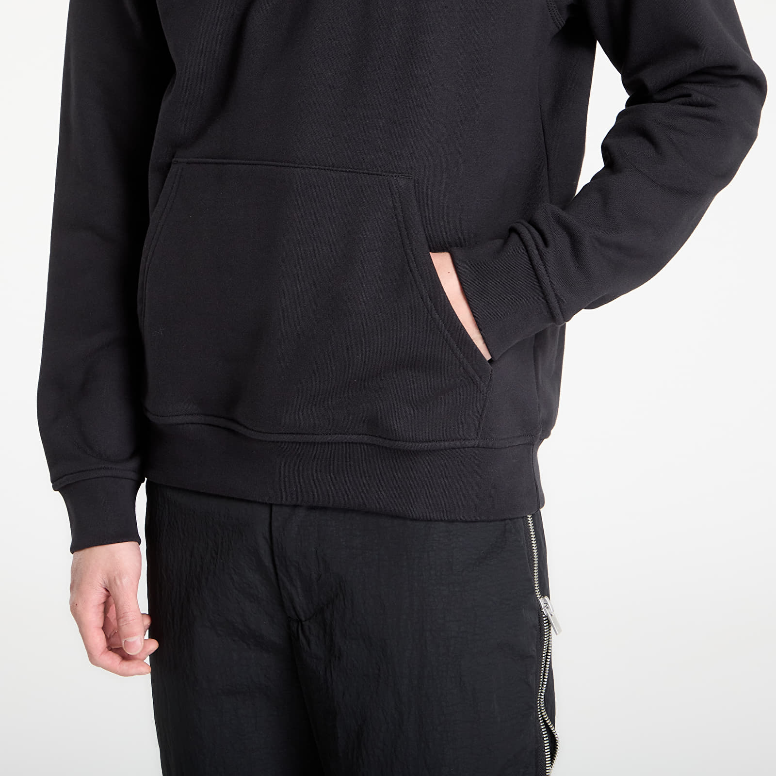 Meeste kapuutsiga dressid adidas Ess Hoodie Ft Black