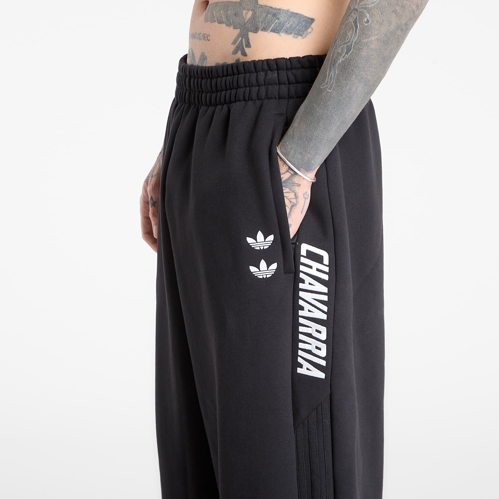 Kelnės adidas x Willy Chavarria Heavy Sweat Black