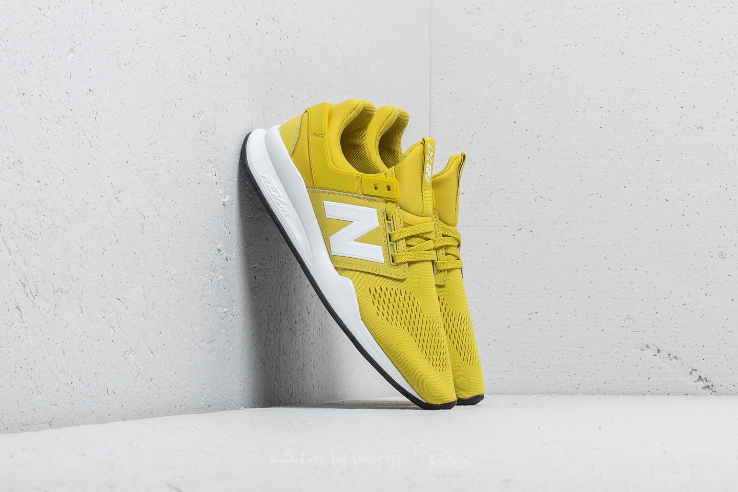 Chaussures et baskets homme New Balance 247 Lime/ White