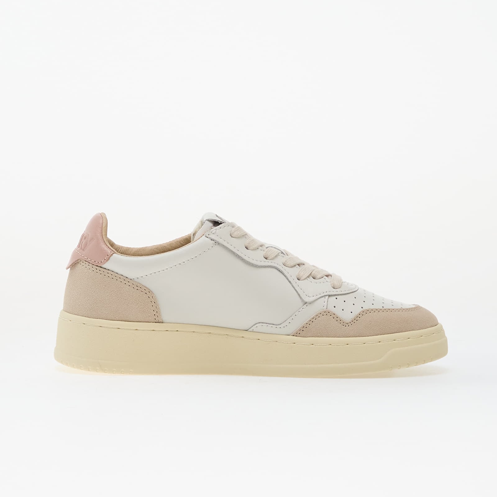Skor för kvinnor Autry Medalist Low Wom Leat/ Suede White/ Pow