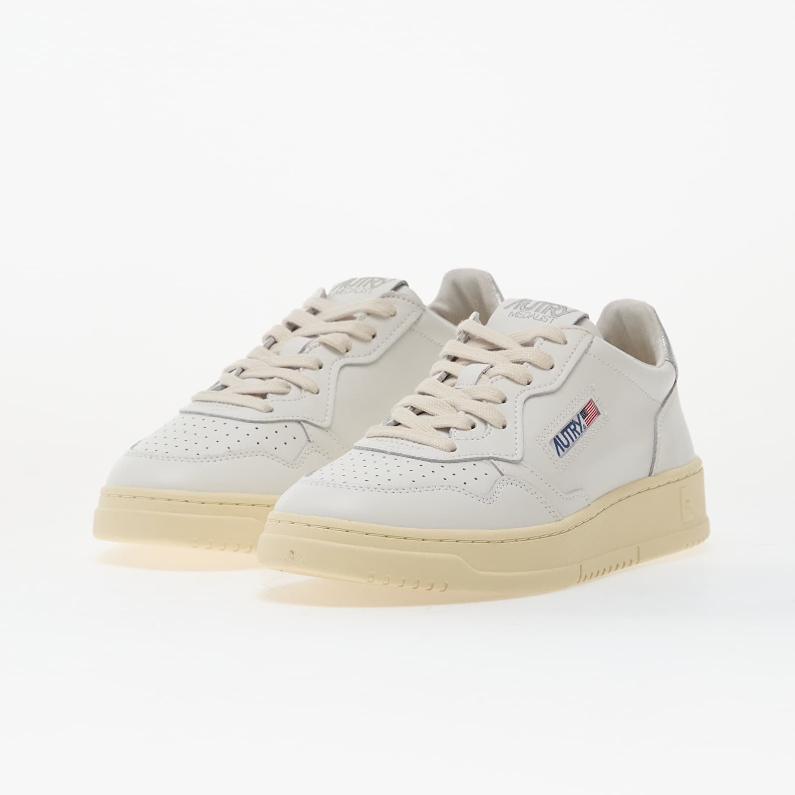 Жіноче взуття Autry Medalist Low Wom Leat/ Leat White/ Silver