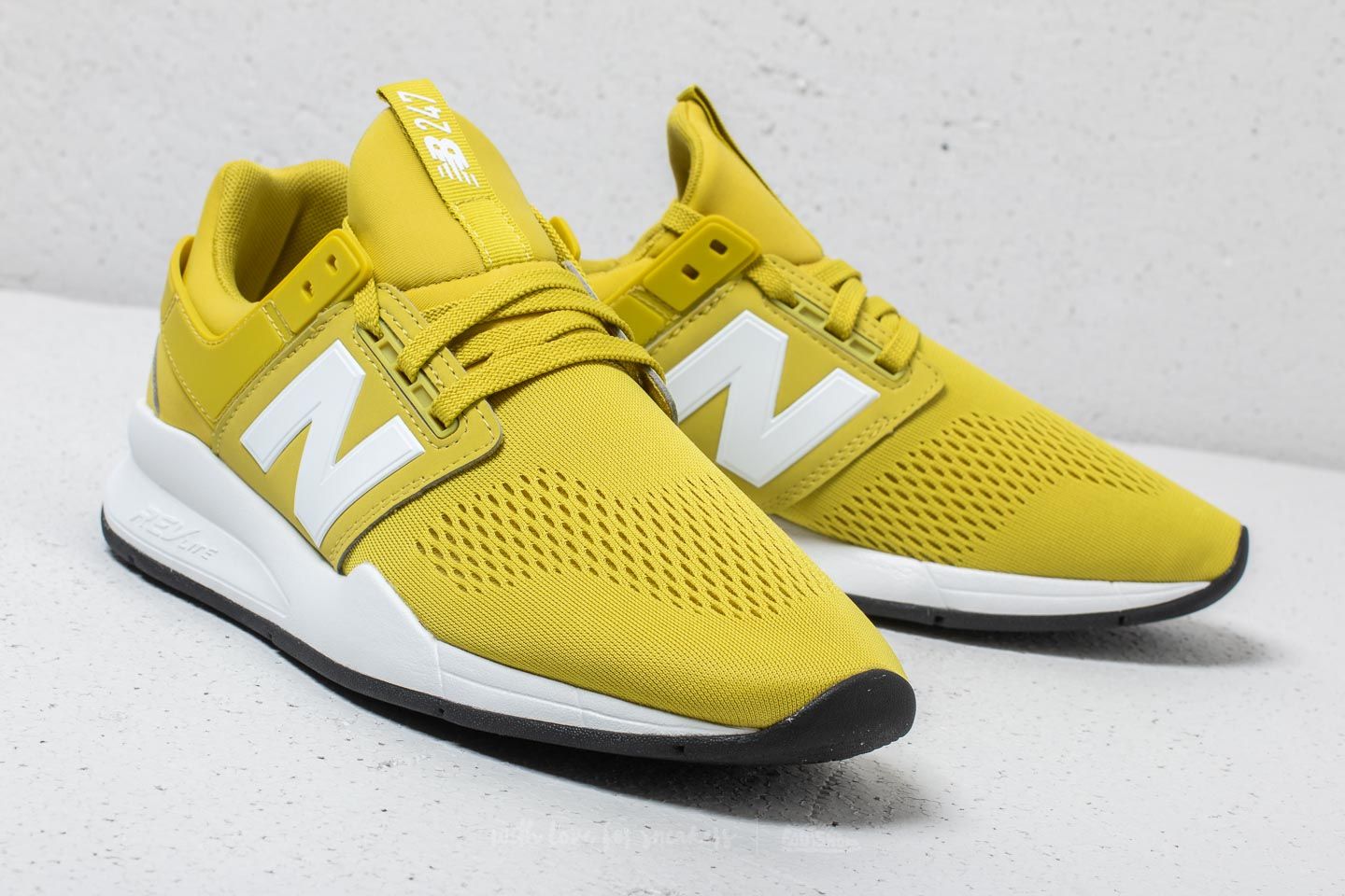 New balance hotsell 247 cyan