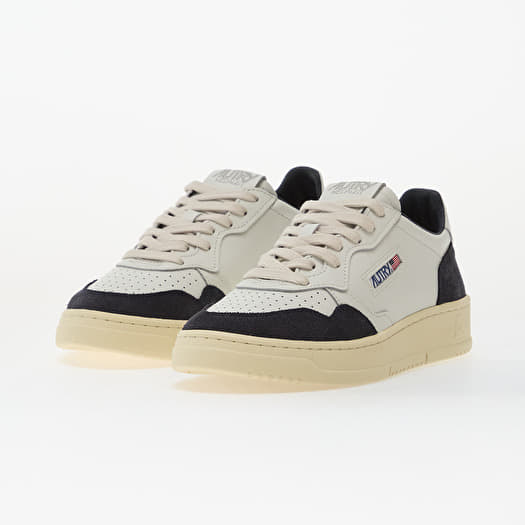 wmns autry 01 low