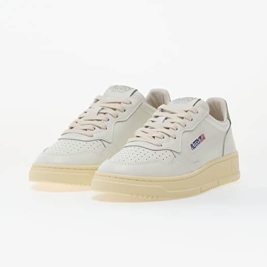 wmns autry 01 low