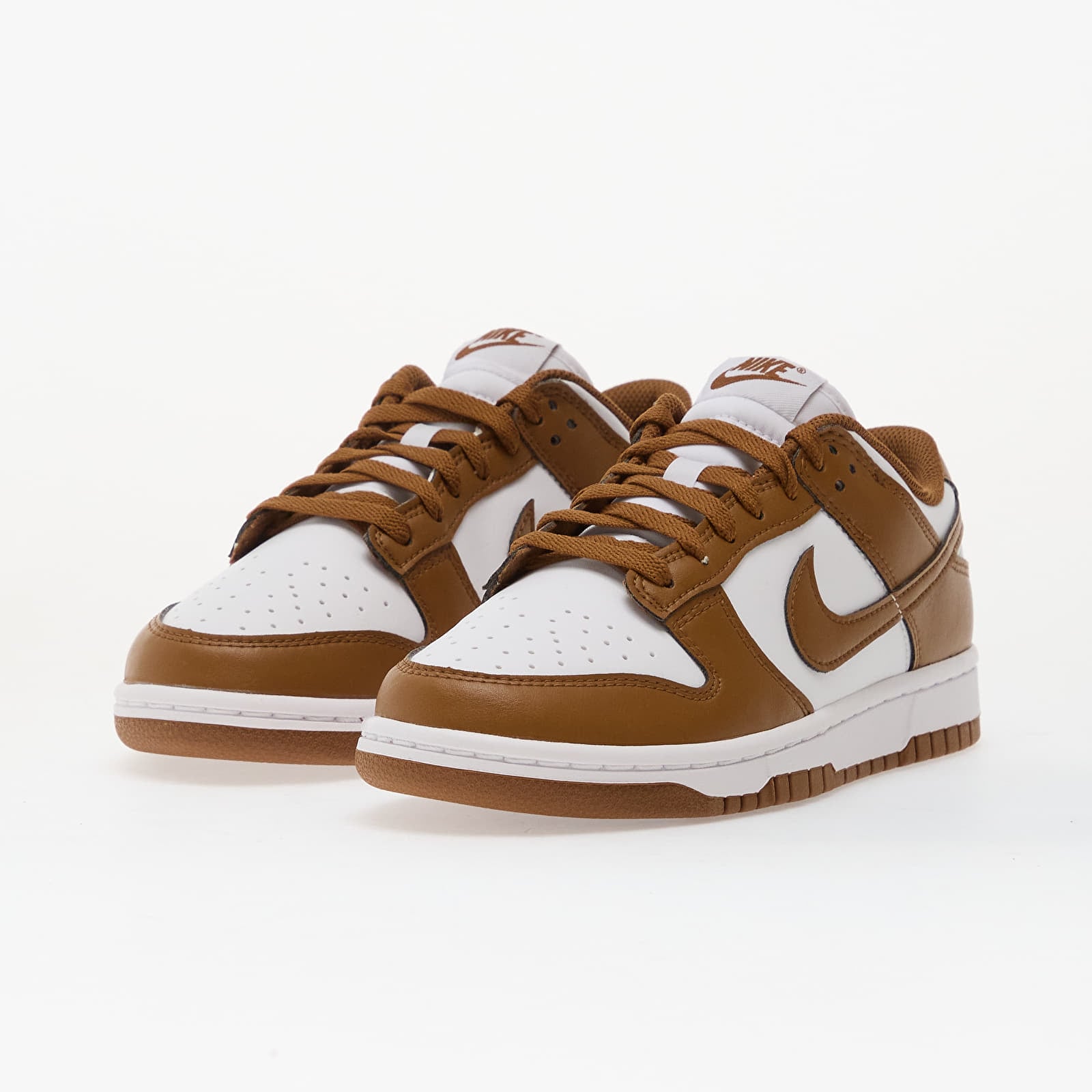 Γυναικεία παπούτσια Nike W Dunk Low Sail/ Lt British Tan-White
