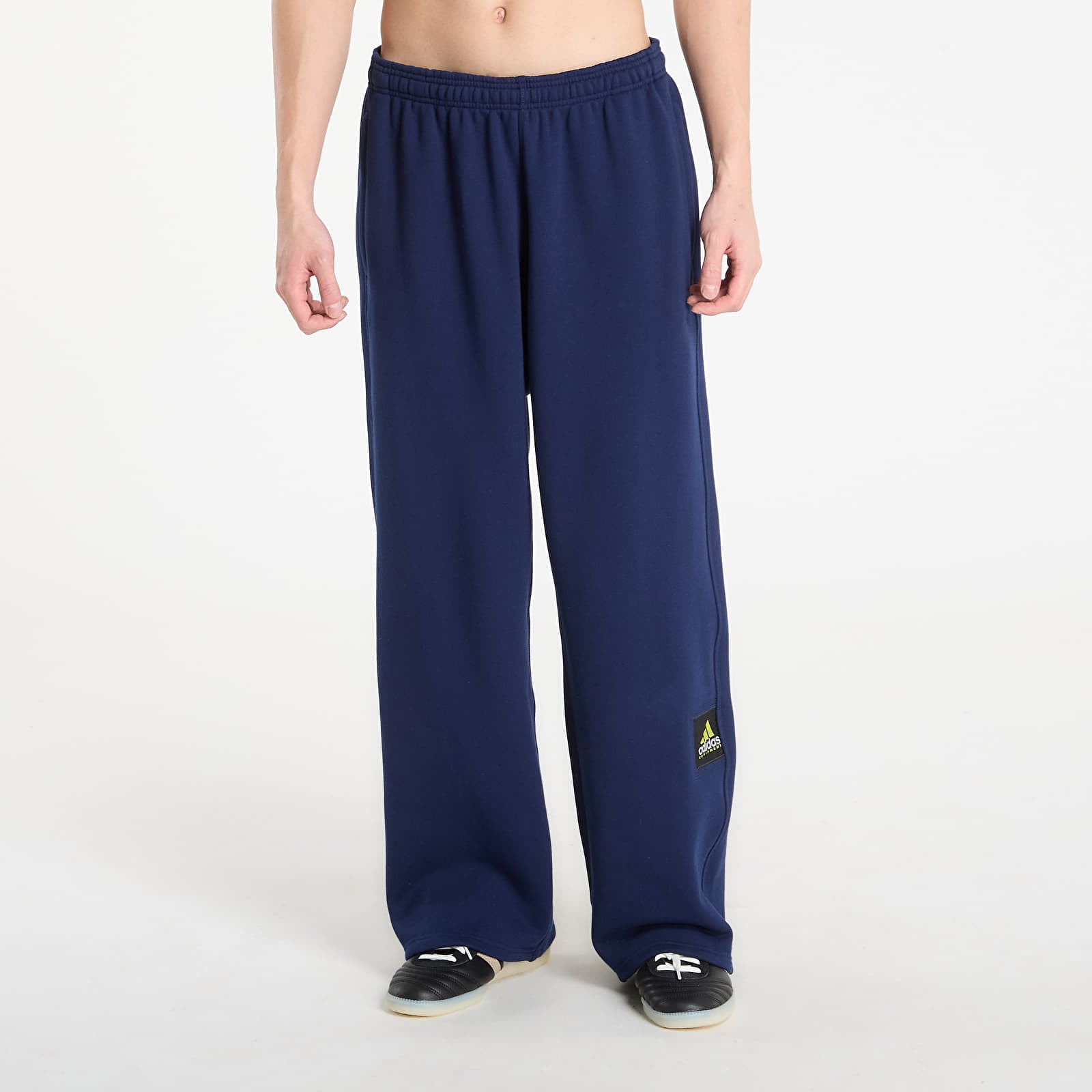 Pantaloni della tuta adidas Equipment Sweatpant Night Indigo