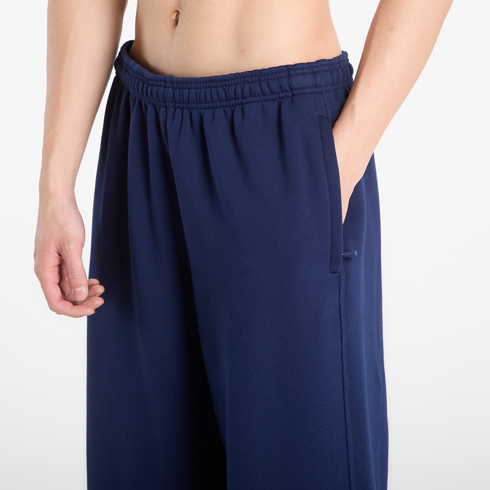 Pantaloni della tuta adidas Equipment Sweatpant Night Indigo