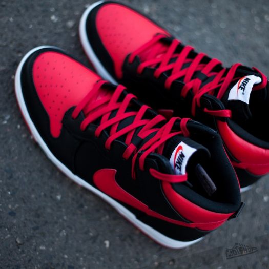 Cmft black gym hotsell red dunks nike