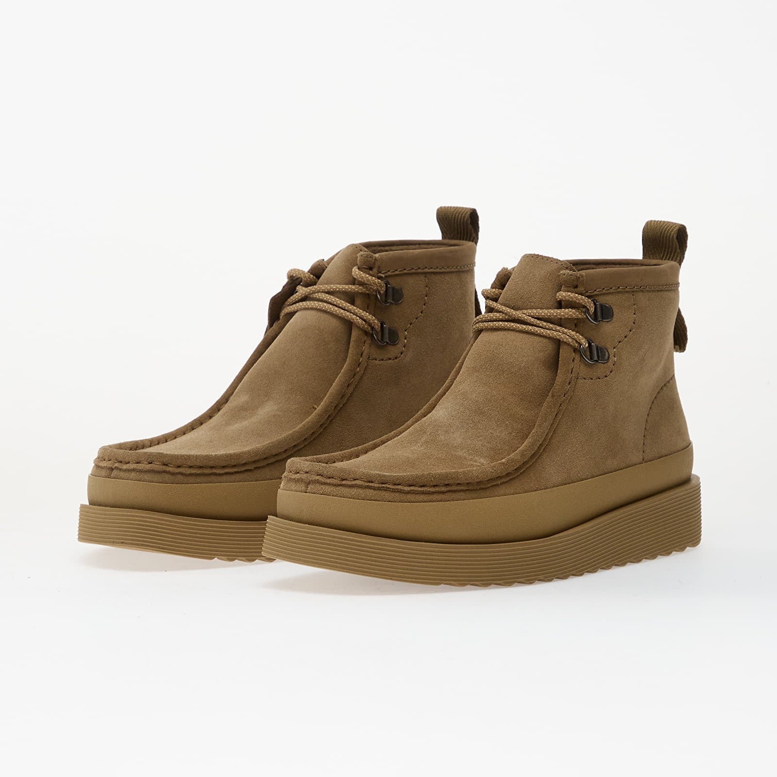 Herren Sneaker und Schuhe Clarks WallabeeFTR2Hi Dark Sand Suede