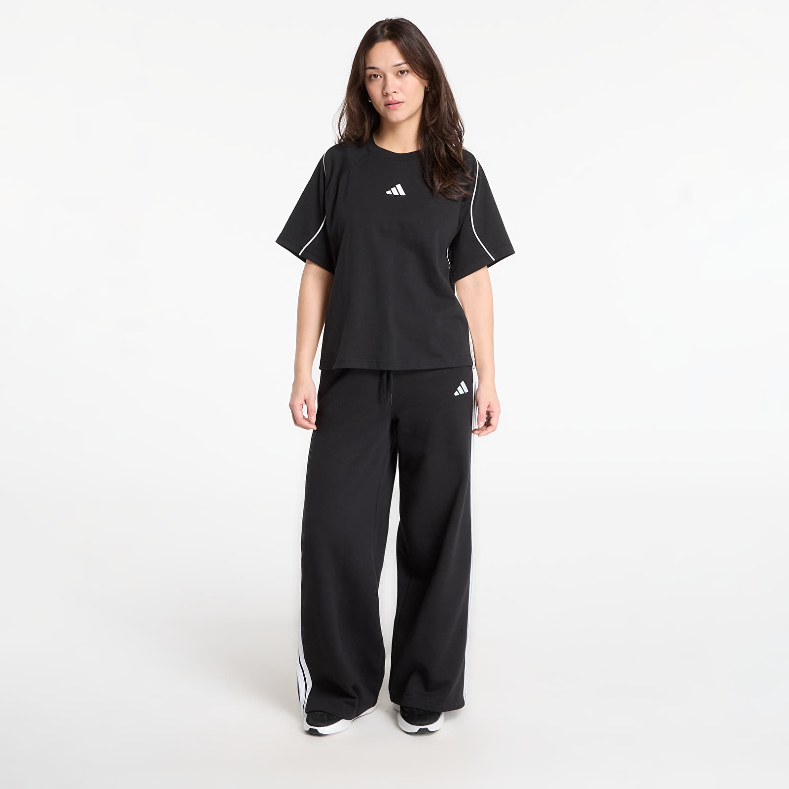 Moteriški marškinėliai adidas Stadium 3-Stripes T-Shirt Black