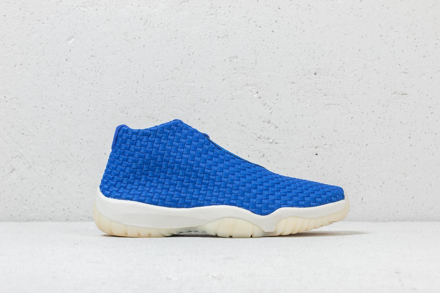 Air jordan future royal sales