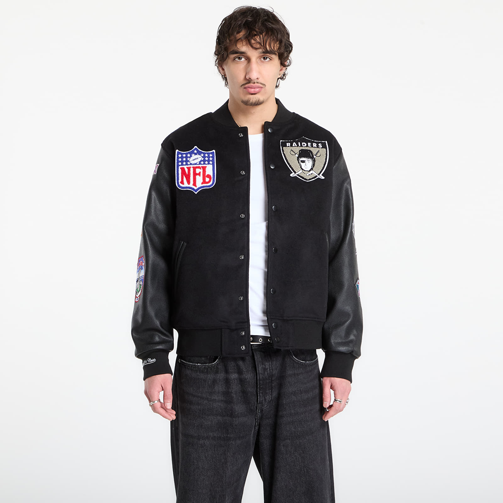 Takit MItchell & Ness NFL Blackout Collection Varsity Jacket Oakland Raiders Black