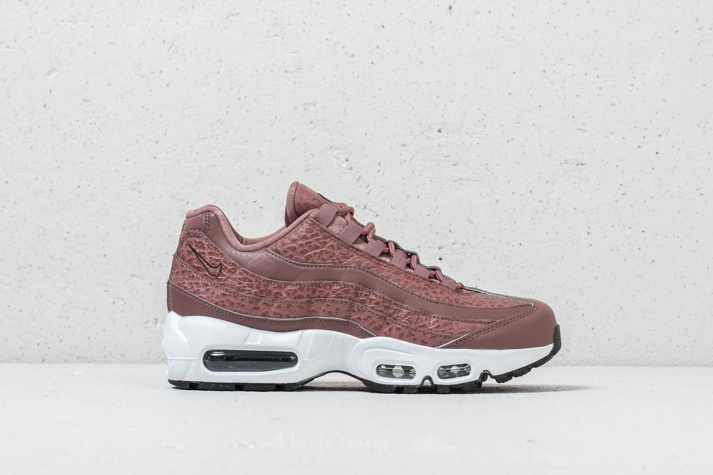 Chaussures et baskets femme Nike Wmns Air Max 95 Lea Smokey Mauve